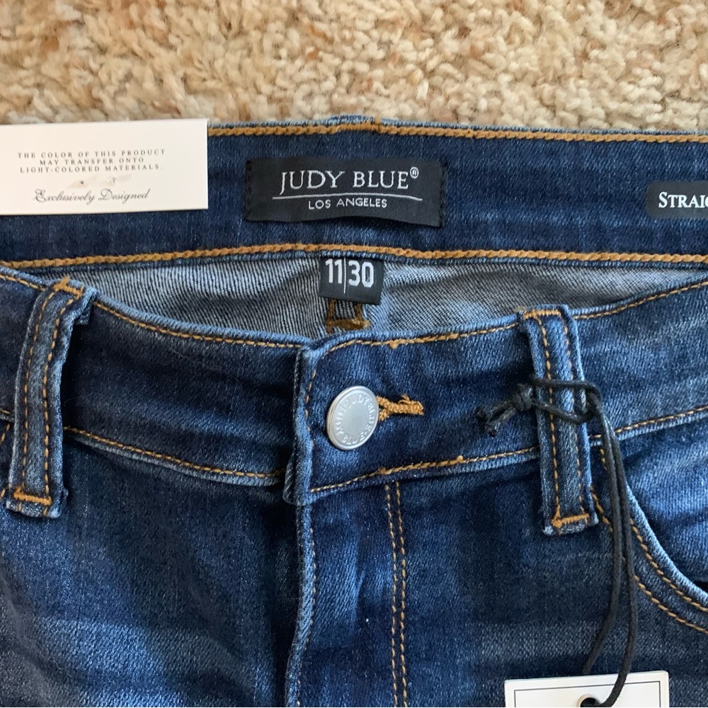 Cuffed & cute jeans!